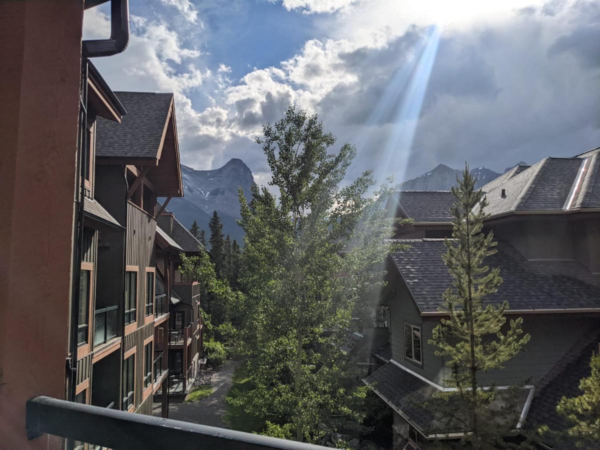 Misty Mountain- Premium 2 Bedroom Mountain View Canmore Exterior foto