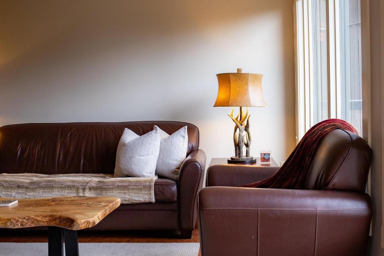 Misty Mountain- Premium 2 Bedroom Mountain View Canmore Exterior foto